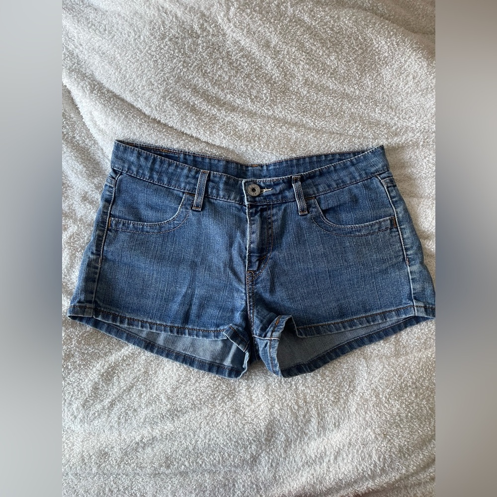 levi shorts